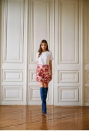Φούστα mini, floral με παγιέτες Φούστα mini, floral με παγιέτες