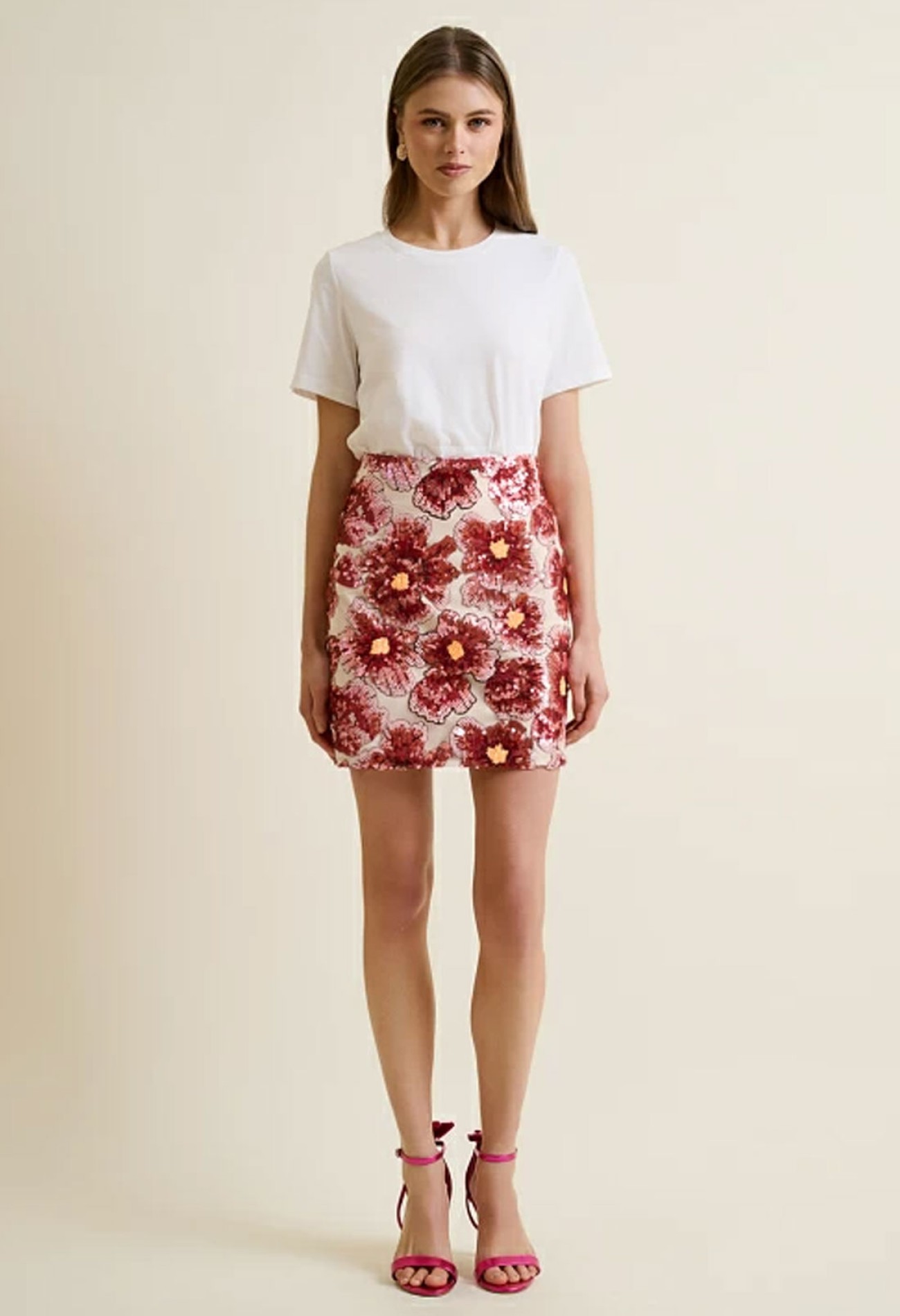 Φούστα mini, floral με παγιέτες Φούστα mini, floral με παγιέτες