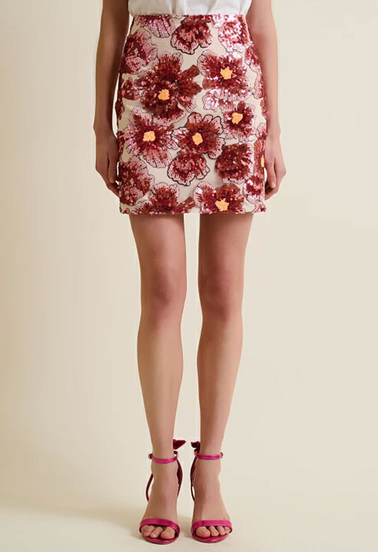 Φούστα mini, floral με παγιέτες Φούστα mini, floral με παγιέτες