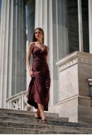 Φόρεμα maxi, με λουλούδι και σούρες Φόρεμα maxi, με λουλούδι και σούρες