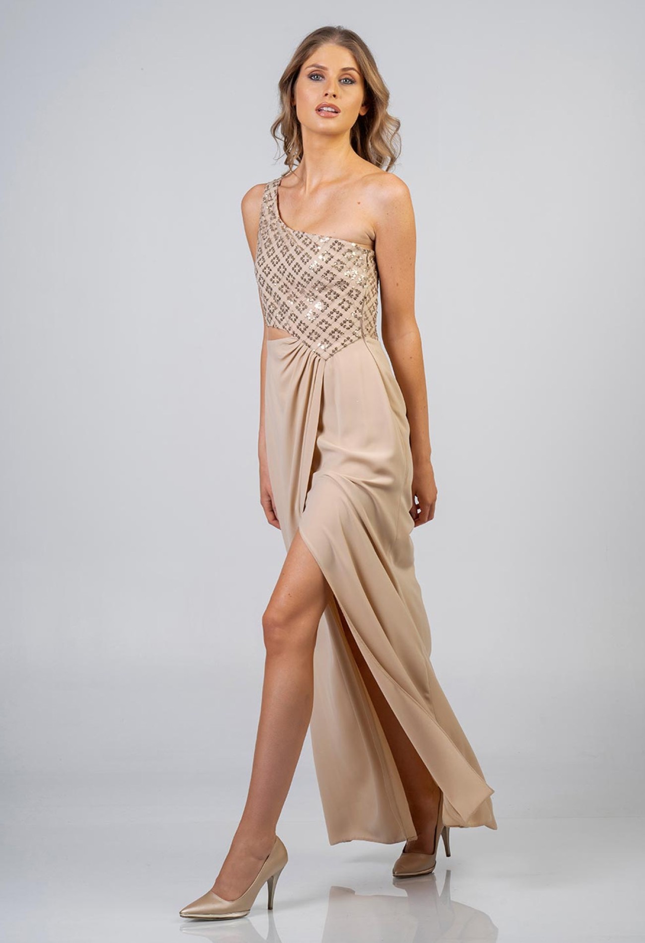 Φόρεμα maxi,με παγιέτα στο μπούστο και σχέδιο cut-out Φόρεμα maxi,με παγιέτα στο μπούστο και σχέδιο cut-out