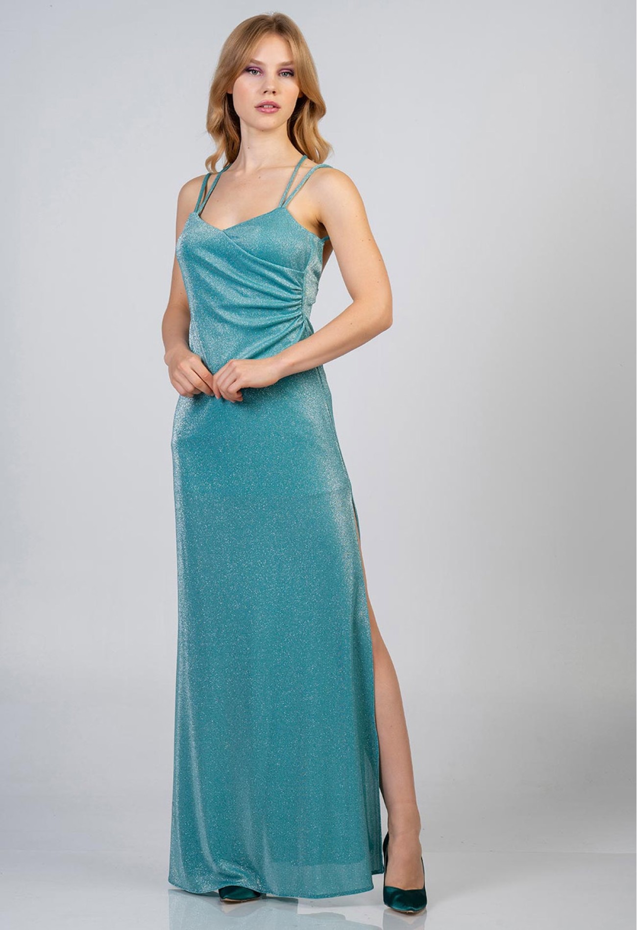 Φόρεμα maxi lurex με χιαστί κορδόνια στην πλάτη Φόρεμα maxi lurex με χιαστί κορδόνια στην πλάτη