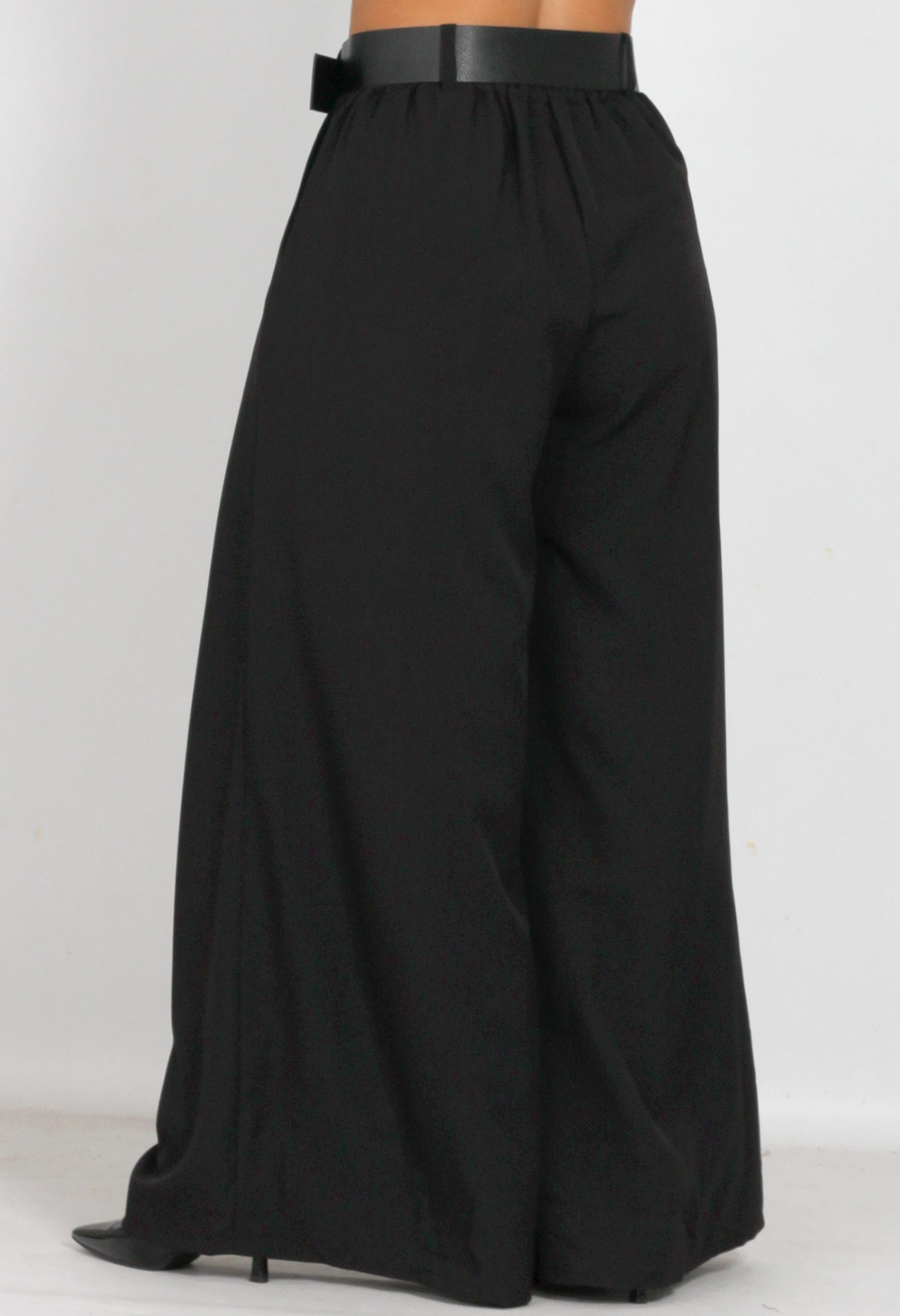 Παντελόνι super wide leg με πιέτες και ζώνη